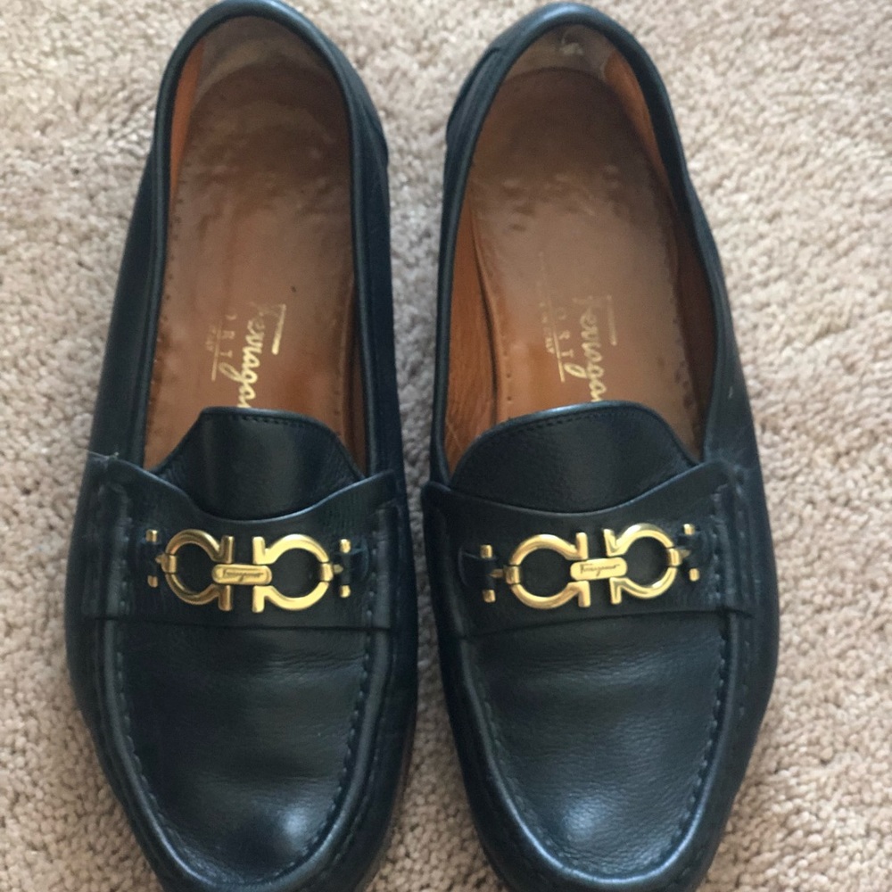 Navy Ferragamo Flats, Women’s Size 8